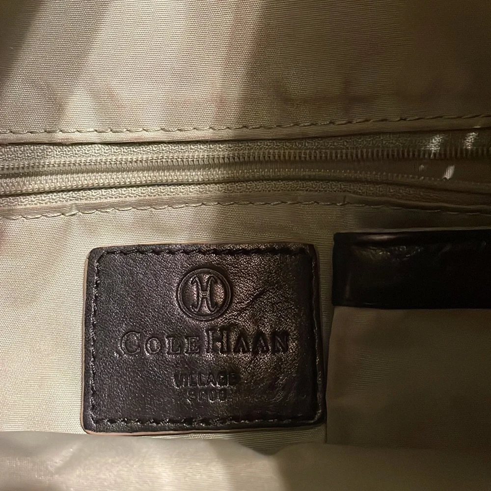 Cole Haan Women’s Black Leather Shoulder Bag Purse 16 X 12 - Picture 2 of 14